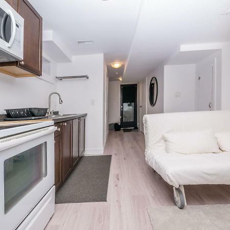 Cosy 1 Bedroom Suite In Leslieville Toronto Esterno foto
