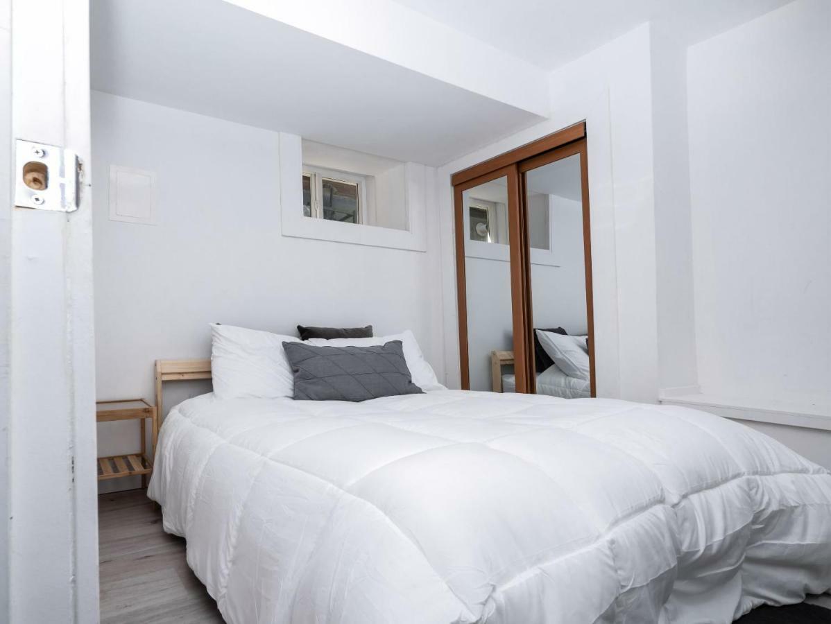 Cosy 1 Bedroom Suite In Leslieville Toronto Esterno foto
